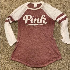 Burgandy and white light weight shirt 3/4 sleeves!